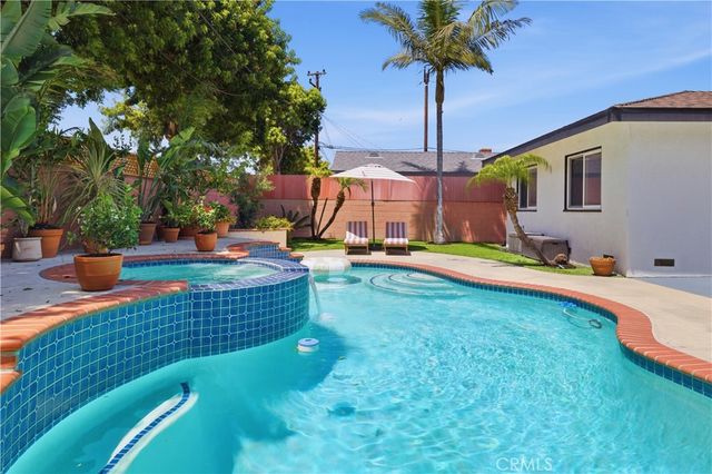 829 Lees, Long Beach, CA 90815