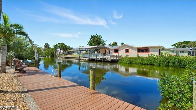 421 Connecticut ST, Fort Myers Beach, FL 33931