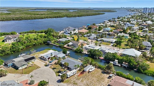 421 Connecticut ST, Fort Myers Beach, FL 33931