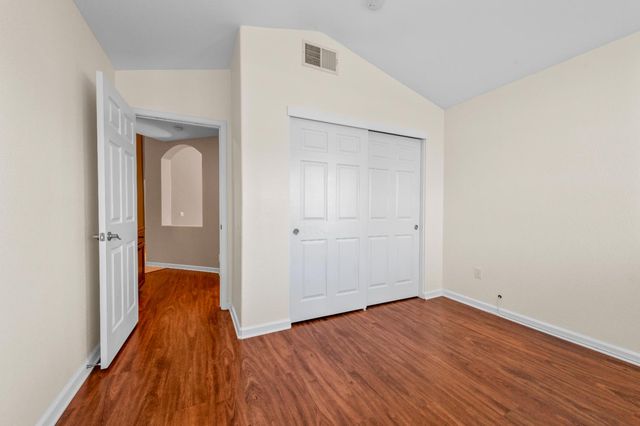 216 Trolleybell Ct, Roseville, CA 95747