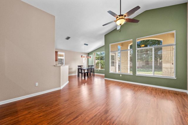 216 Trolleybell Ct, Roseville, CA 95747