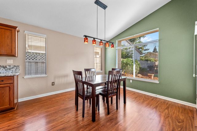 216 Trolleybell Ct, Roseville, CA 95747