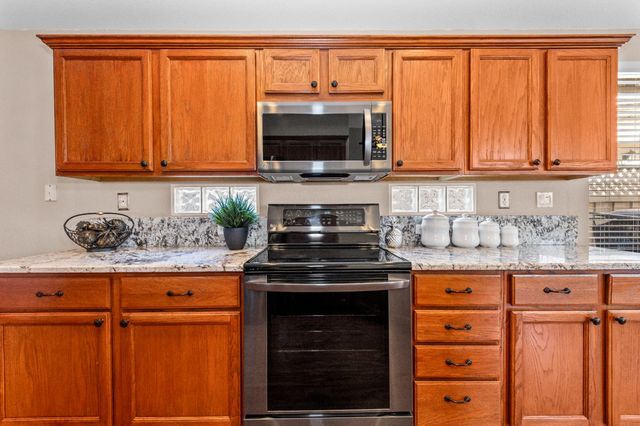 216 Trolleybell Ct, Roseville, CA 95747