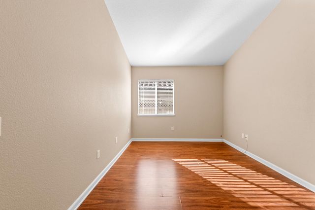 216 Trolleybell Ct, Roseville, CA 95747