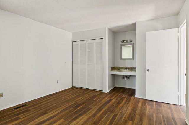 947 Coarsey Dr, Nashville, TN 37217