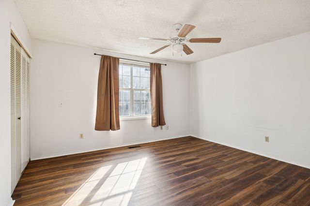 947 Coarsey Dr, Nashville, TN 37217