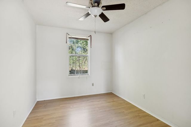 947 Coarsey Dr, Nashville, TN 37217