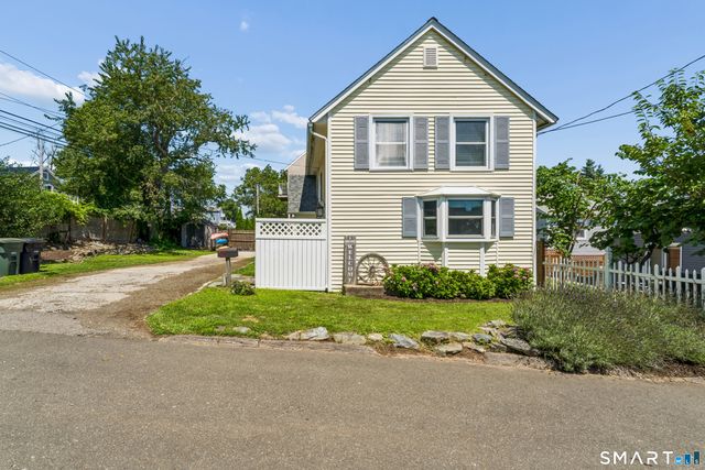 8 Paris Street, Milford, CT 06460