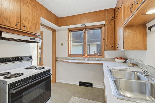 3736 45th Avenue S, Minneapolis, MN 55406