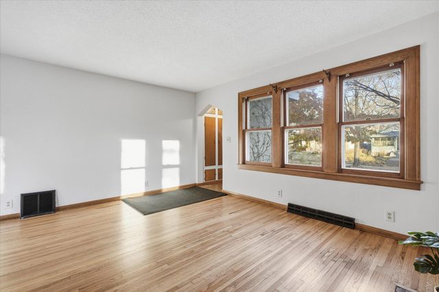 3736 45th Avenue S, Minneapolis, MN 55406