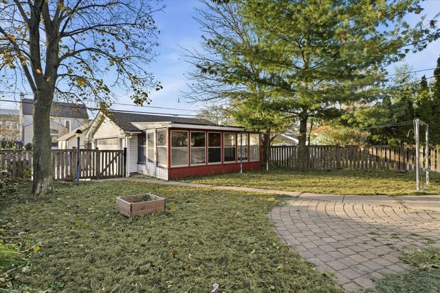 3736 45th Avenue S, Minneapolis, MN 55406