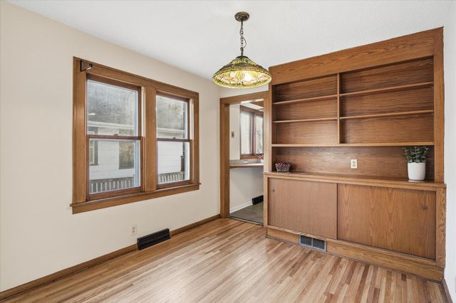 3736 45th Avenue S, Minneapolis, MN 55406