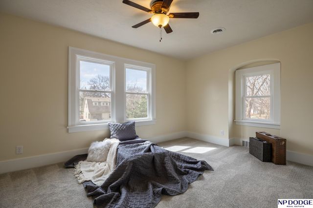 5128 Leighton Avenue, Lincoln, NE 68504