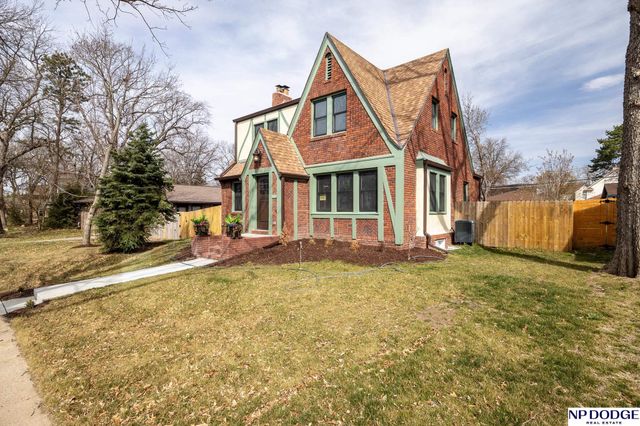 5128 Leighton Avenue, Lincoln, NE 68504