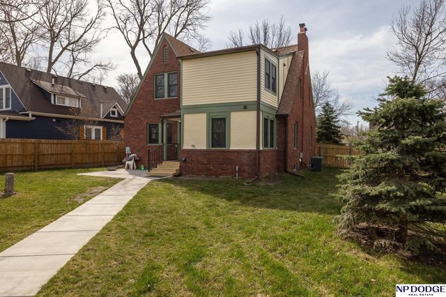 5128 Leighton Avenue, Lincoln, NE 68504