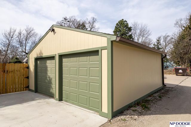 5128 Leighton Avenue, Lincoln, NE 68504