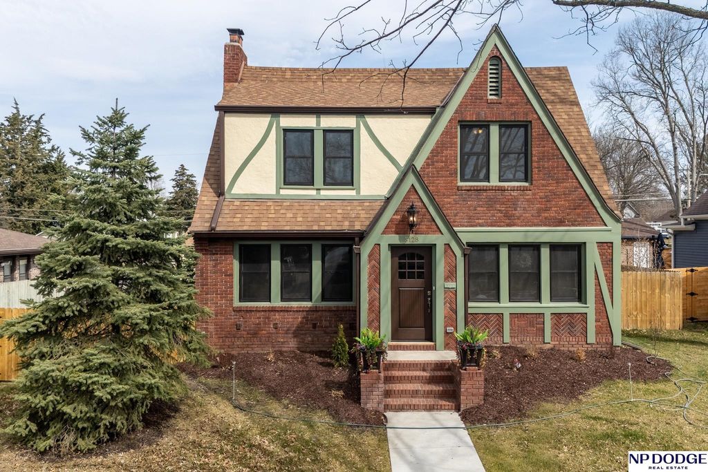 5128 Leighton Avenue, Lincoln, NE 68504