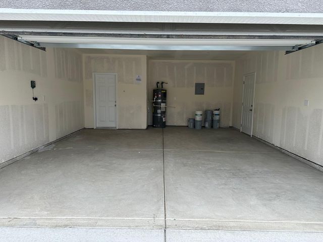 903 E Ash Street, Farmersville, CA 93223