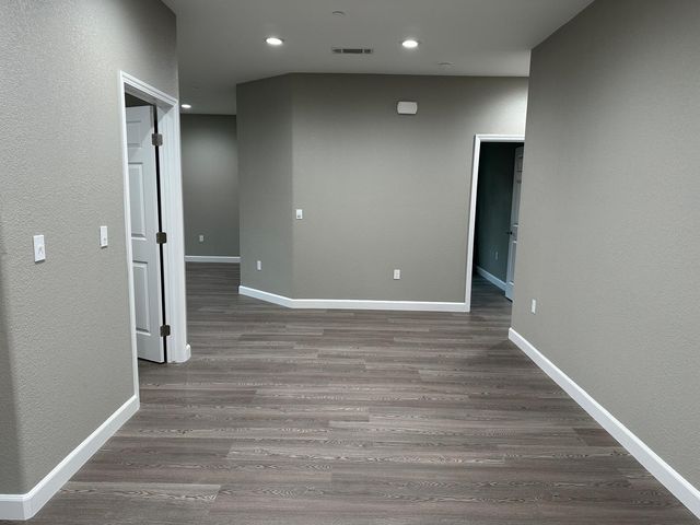 903 E Ash Street, Farmersville, CA 93223