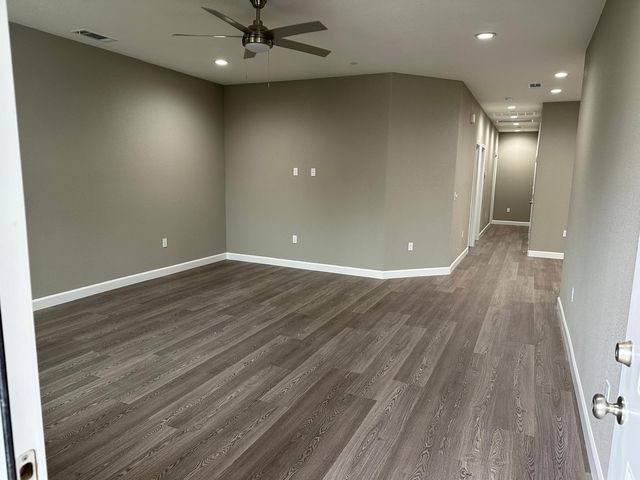 903 E Ash Street, Farmersville, CA 93223