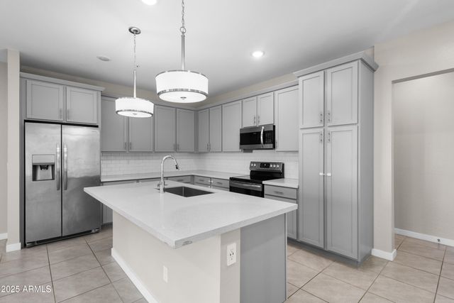 155 N Lakeview Boulevard 259, Chandler, AZ 85225