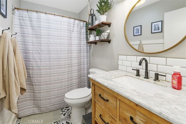 31429 Amsterdam, Winchester, CA 92596