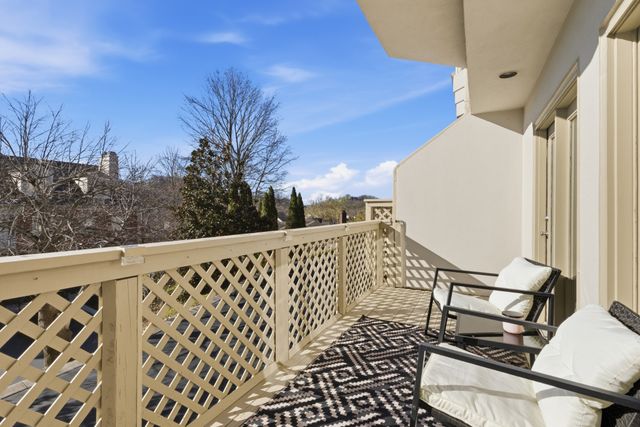 358 Ardsley Pl, Nashville, TN 37215