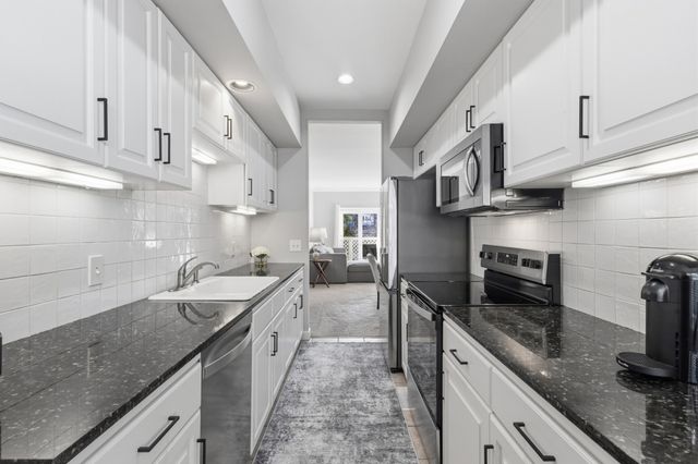 358 Ardsley Pl, Nashville, TN 37215