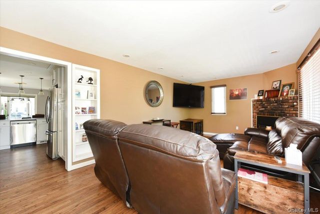 11 Glenda Drive, West Babylon, NY 11704