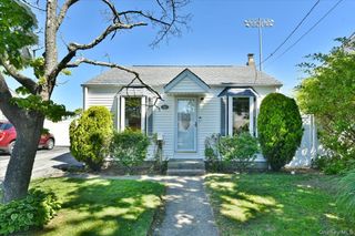 11 Glenda Drive, West Babylon, NY 11704