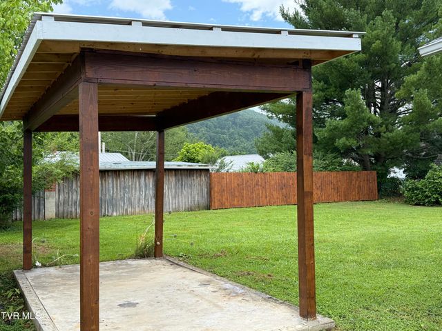 124 Mary Street, Mountain City, TN 37683