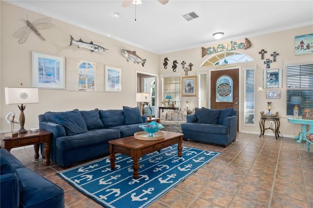 124 Sea View Dr, Aransas Pass, TX 78336