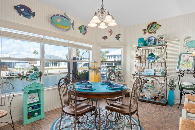 124 Sea View Dr, Aransas Pass, TX 78336