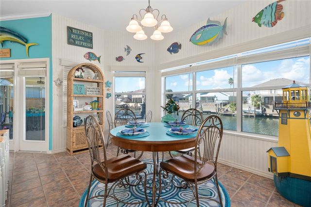 124 Sea View Dr, Aransas Pass, TX 78336