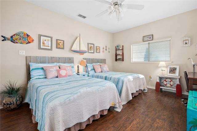 124 Sea View Dr, Aransas Pass, TX 78336