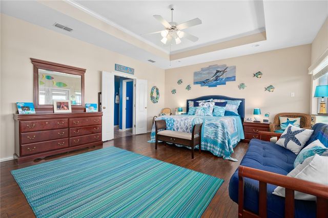 124 Sea View Dr, Aransas Pass, TX 78336