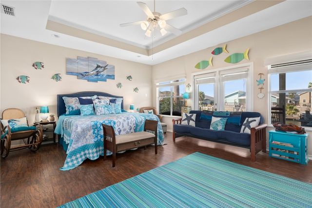 124 Sea View Dr, Aransas Pass, TX 78336