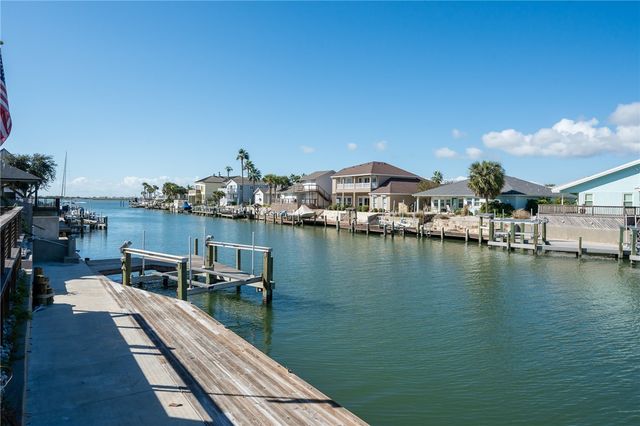 124 Sea View Dr, Aransas Pass, TX 78336