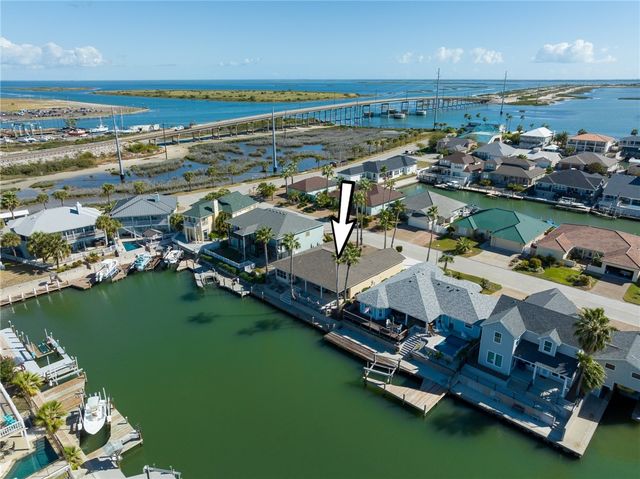 124 Sea View Dr, Aransas Pass, TX 78336