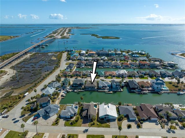 124 Sea View Dr, Aransas Pass, TX 78336