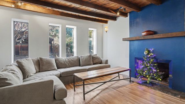 137 Carlito Road NW, Albuquerque, NM 87107