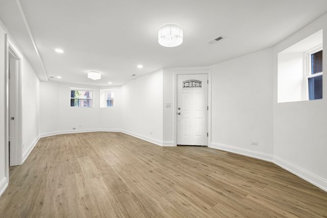 4751 W Monroe Street Garden, Chicago, IL 60644