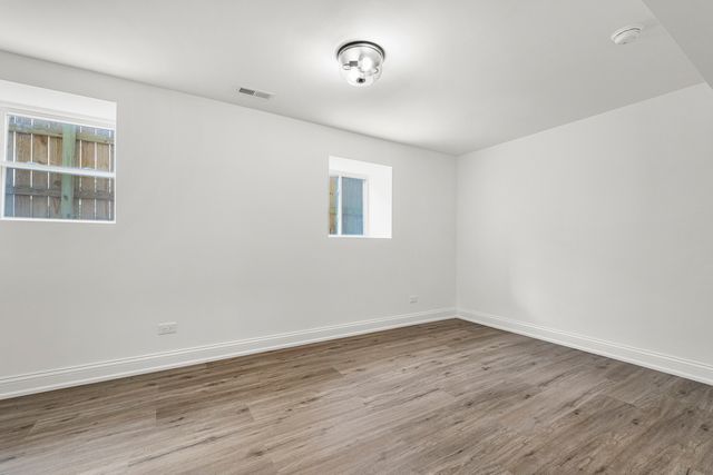 4751 W Monroe Street Garden, Chicago, IL 60644