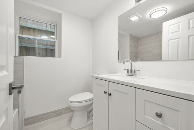4751 W Monroe Street Garden, Chicago, IL 60644