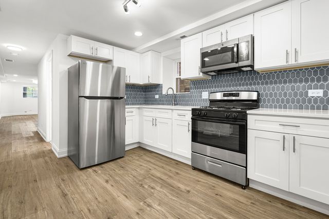 4751 W Monroe Street Garden, Chicago, IL 60644