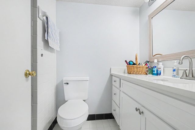 1000 11th Ave N Apt 113, North Myrtle Beach, SC 29582