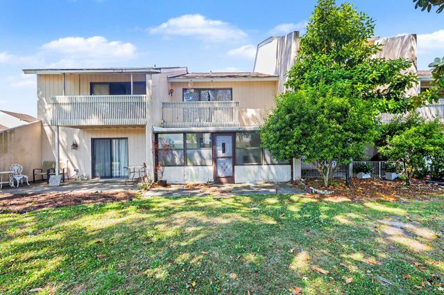 1000 11th Ave N Apt 113, North Myrtle Beach, SC 29582