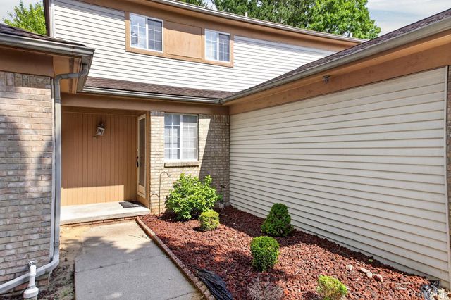 6384 Hunter Pointe Street, Westland, MI 48185