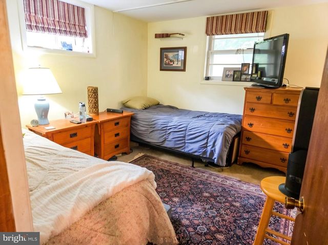 10104 SCOUT DR, Fairfax, VA 22030