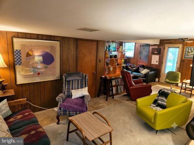 10104 SCOUT DR, Fairfax, VA 22030